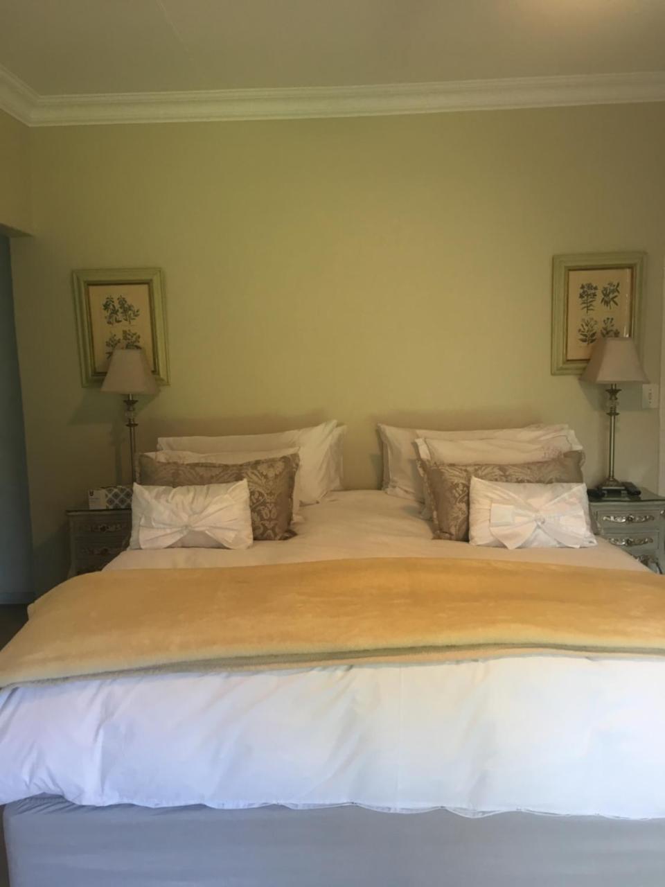 Vair'S Place Guest House In Sandton Paulshof - Apartment, Lux Suites & Spa Johannesburgo Exterior foto